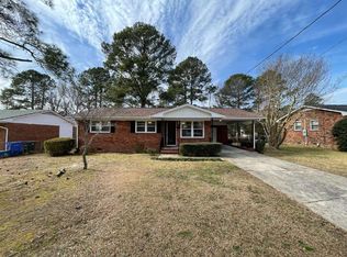 718 Dwain Dr, Fayetteville, NC 28305