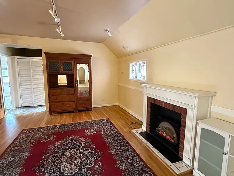 1453 Race Street — Photo 10