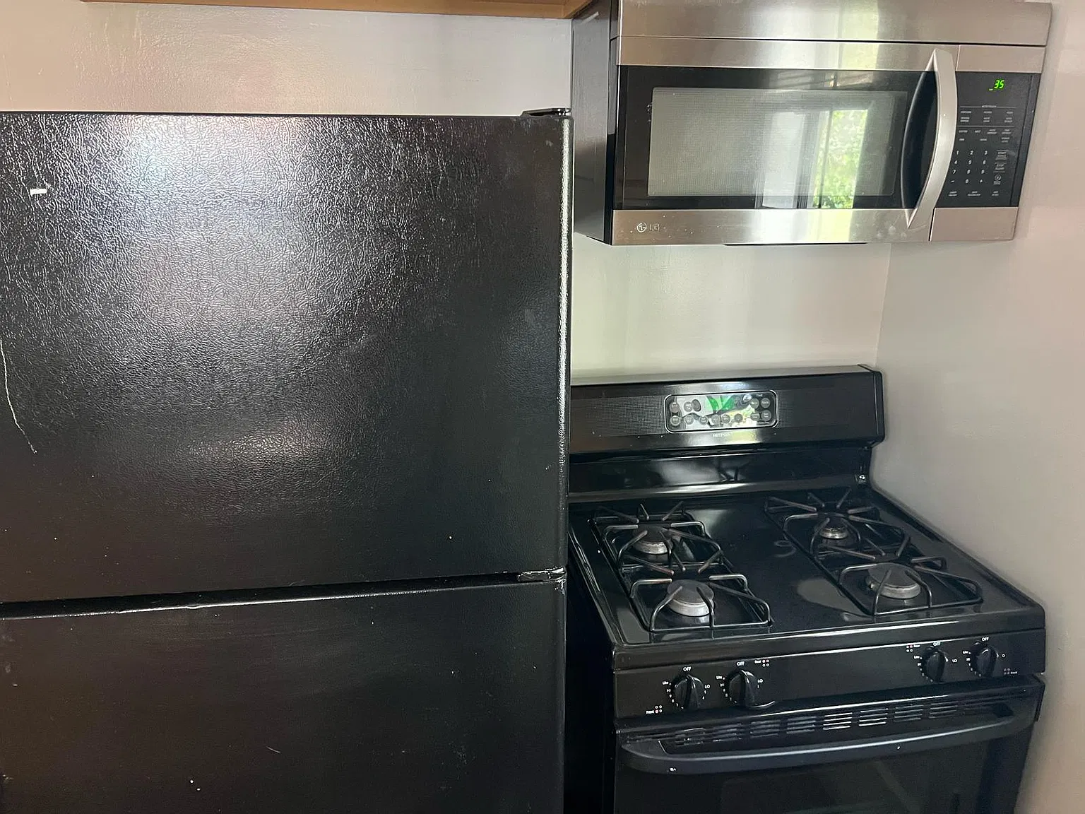 5 bed, 1050 sqft, $4,200 — Photo 4