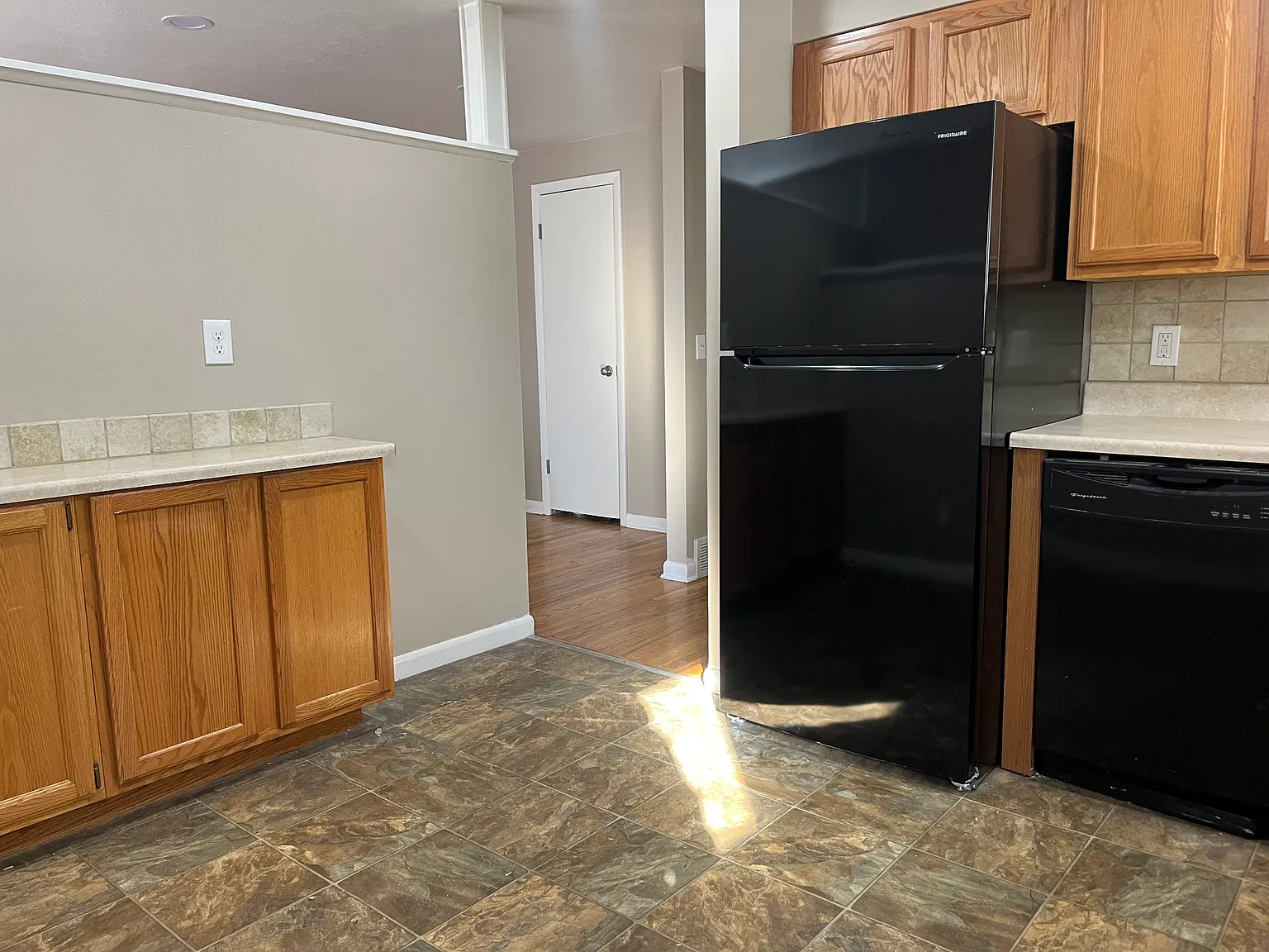 4 bed, 1700 sqft, $2,300 — Photo 4
