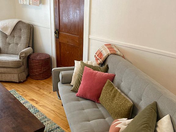 3rd image of 2917 Newton Ave N #2