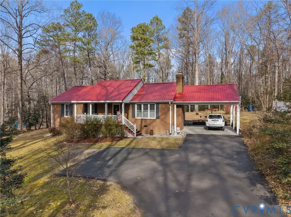 526 Terra Alta Dr, Aylett, VA 23009