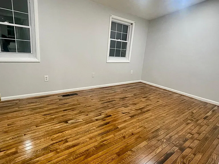 5455 Hildebrand Ct — Photo 10