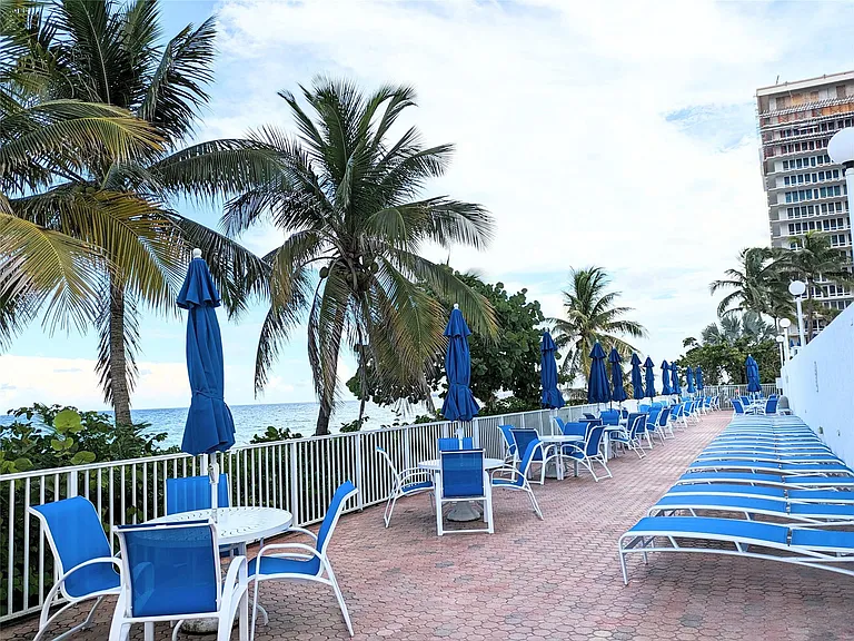 4250 Galt Ocean Dr #PHB — Photo 33