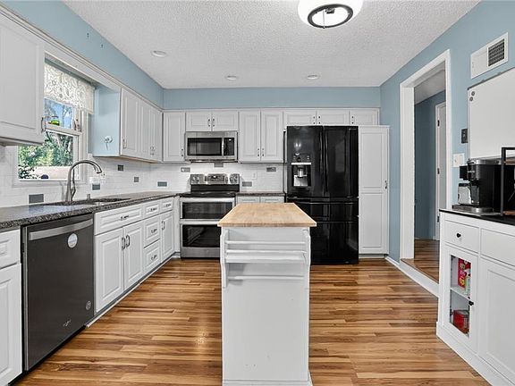 5th image of 11603 W 77th St