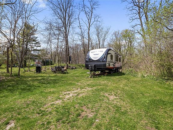 3rd image of 3764 Italy Hill Rd #10