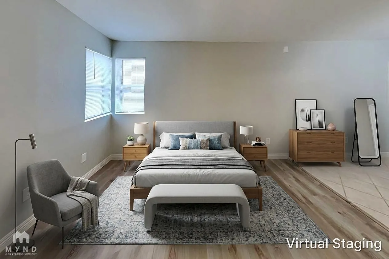 3 bed, 2.0 bath, 1556 sqft, $2,010 — Photo 3