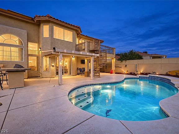 3rd image of 9133 Sapphire Ridge Ave