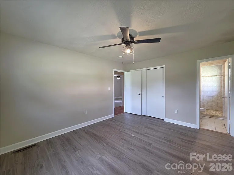 1052 Rembrandt Dr SW — Photo 14
