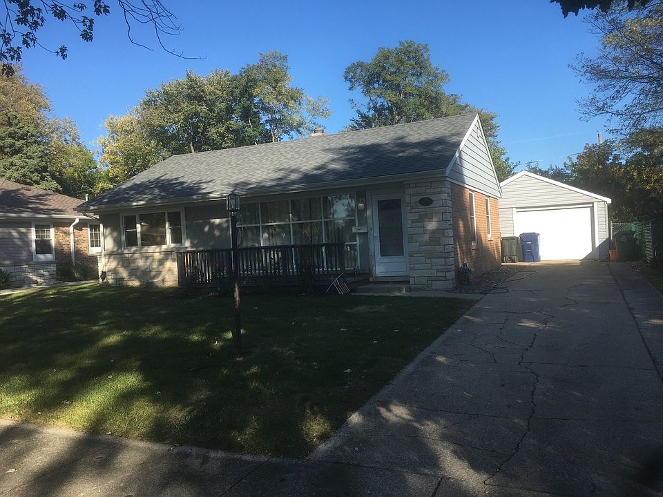 1st image of 10729 S Komensky Ave