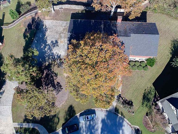 2nd image of 270 Chloe Dianne Dr