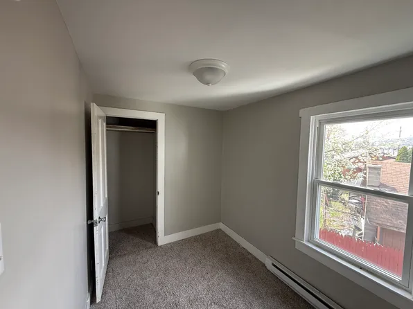 220 E Willow St, Plymouth, PA 18651