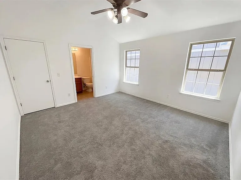 503 Woods Dr — Photo 7