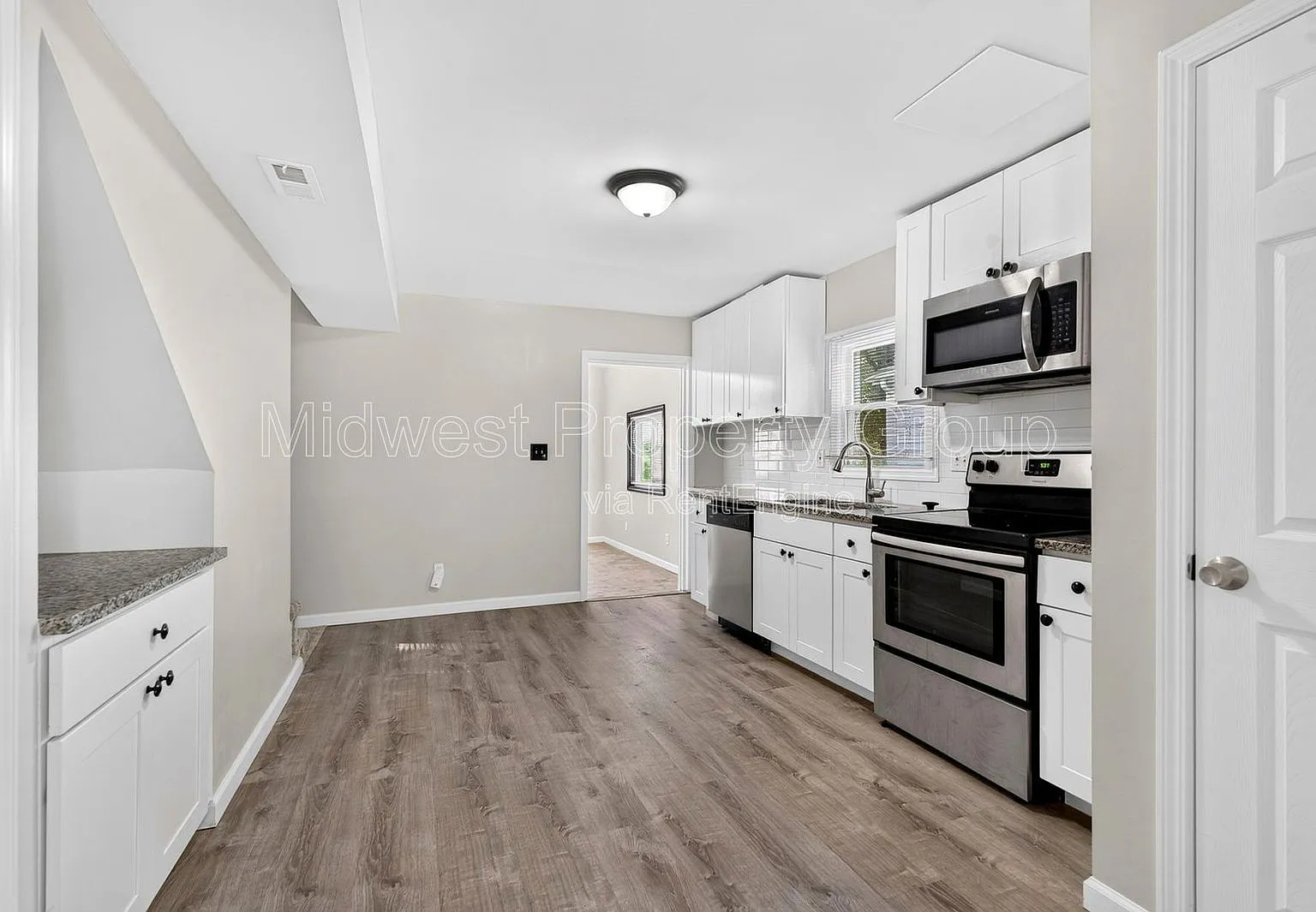 2 bed, 1.0 bath, 980 sqft, $1,695 — Photo 4