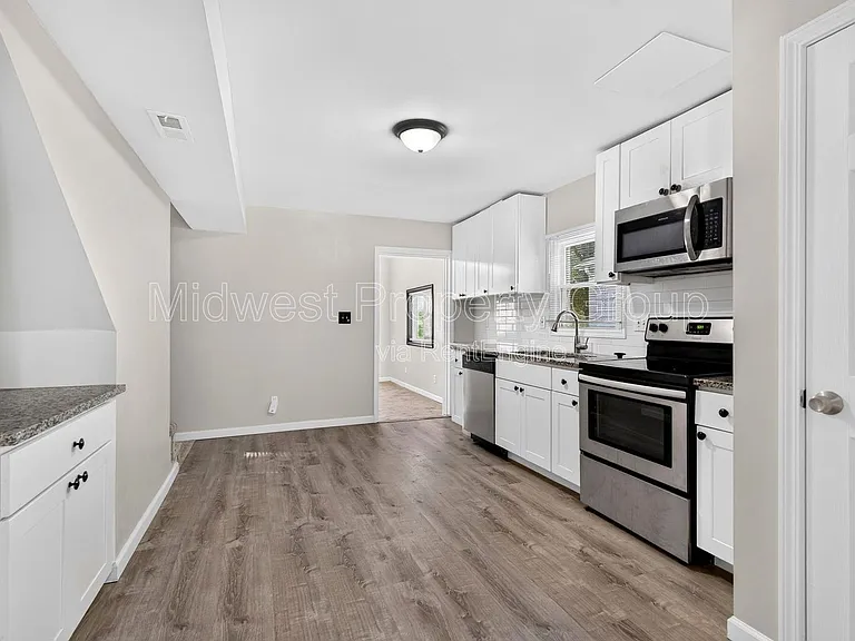 3610 Manhattan Ave — Photo 4