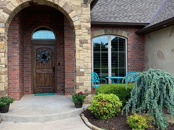 2nd image of 2208 Rockbridge Ct