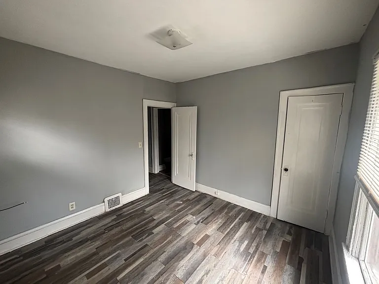 12702 Iowa Ave. — Photo 14
