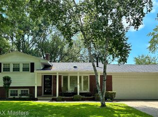 8445 Church Rd, Grosse Ile, MI 48138