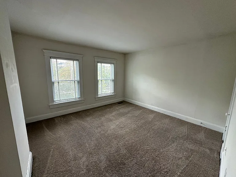 W 8th 417-419 NCR — Photo 10