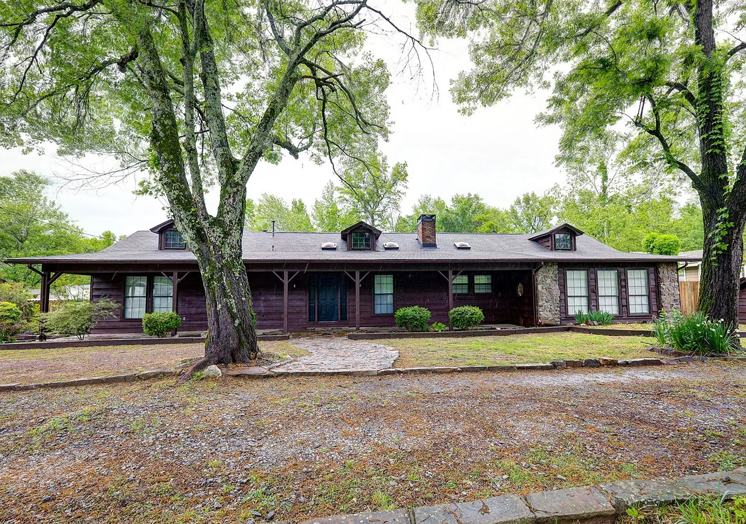 3 bed 3 bath single family house — Photo 1