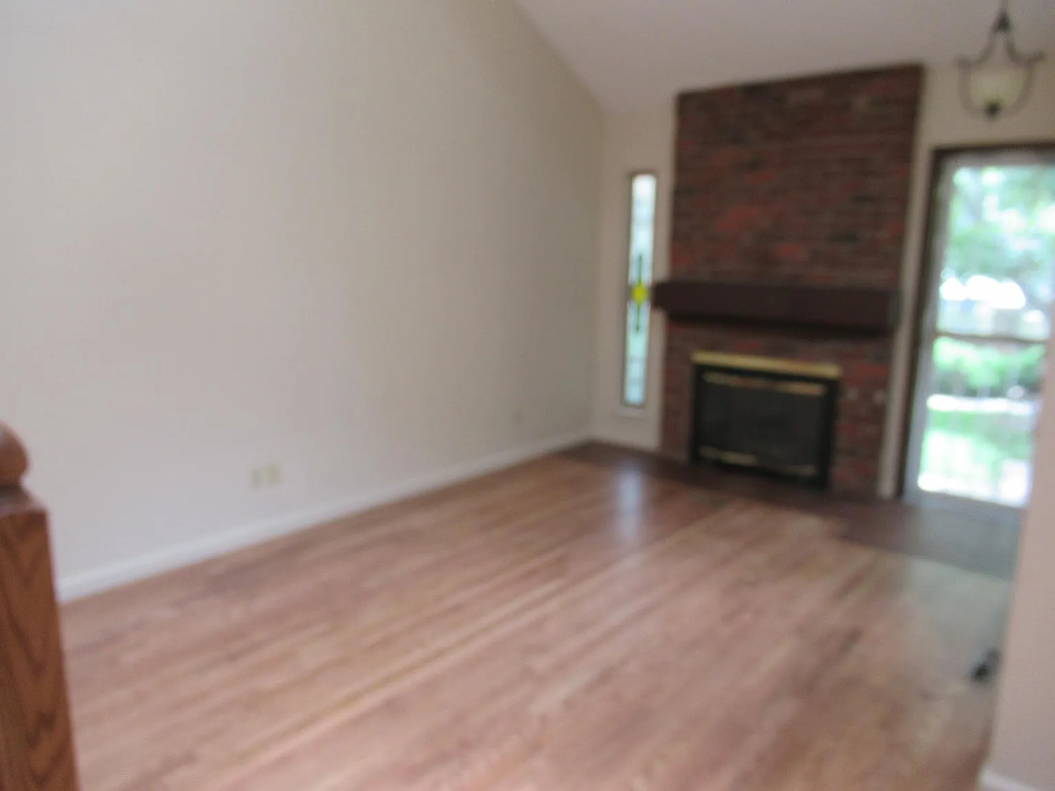4 bed, 3.5 bath, 1396 sqft, $2,600 — Photo 4