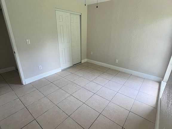 3rd image of 9411 Goldenrod Rd