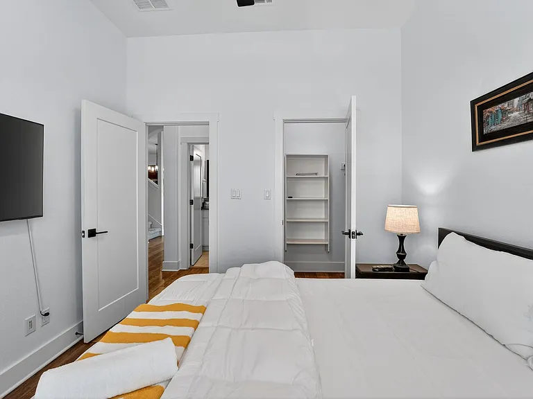 Torrita Dr — Photo 18