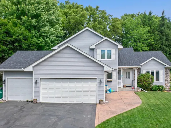 1132 Falls Cir, Chaska, MN 55318