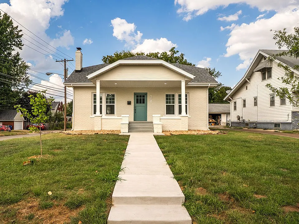 601 E Delmar St
