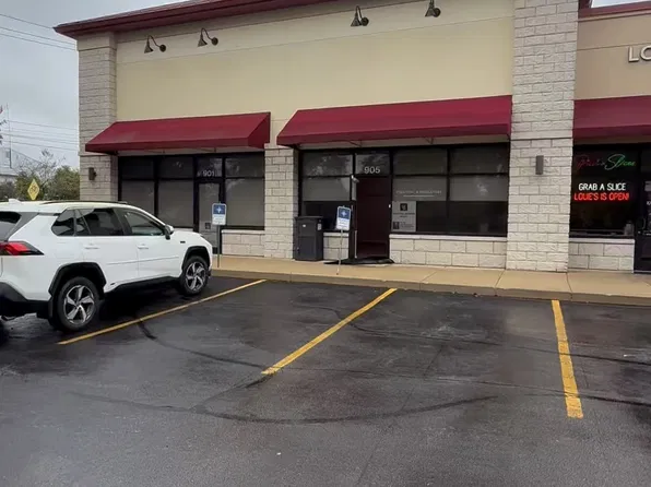 901 E Wilson St #905, Batavia, IL 60510
