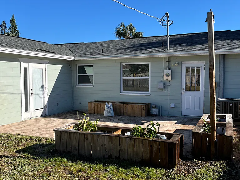 39 Sandra Dr — Photo 25