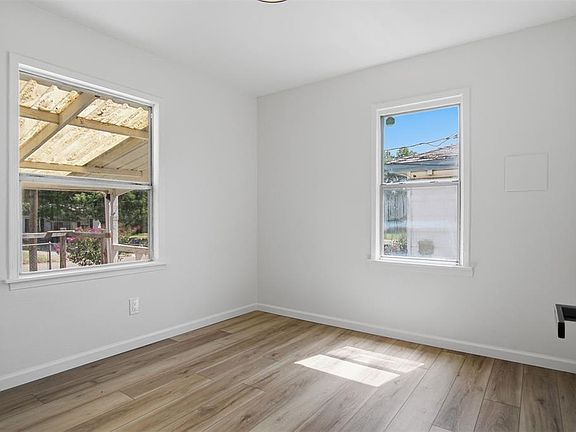 4th image of 4204 Cunningham Dr