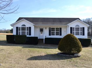 111 Point Rd, Portland, TN 37148