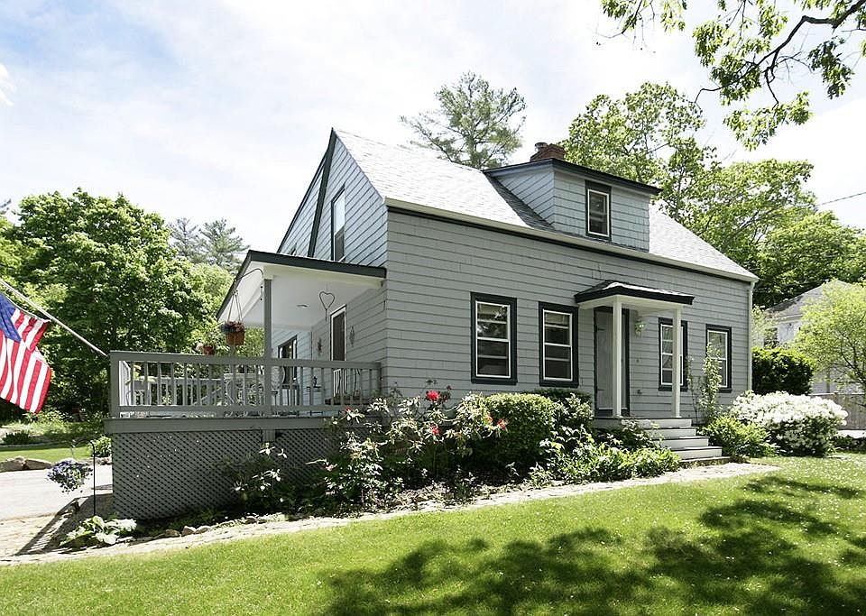 1st image of 641 Essex St