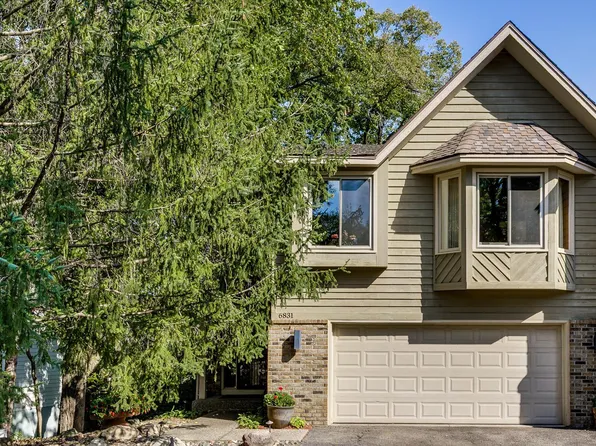 6831 Stonewood Ct, Eden Prairie, MN 55346