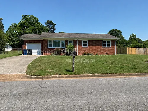 104 Camellia Dr Photo 1
