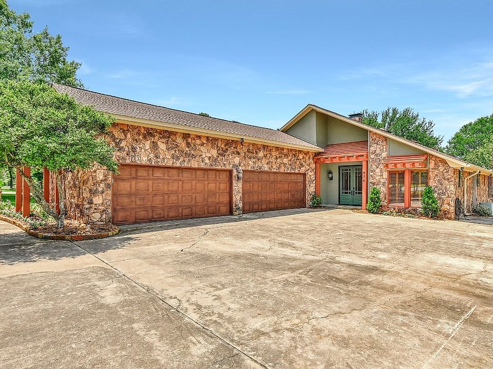 936 Kiowa Dr E, Lake Kiowa, TX 76240 Zillow