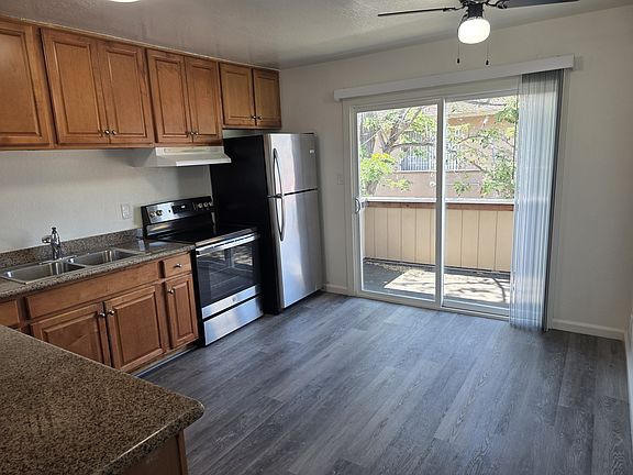 4th image of 27070 Manon Ave #6