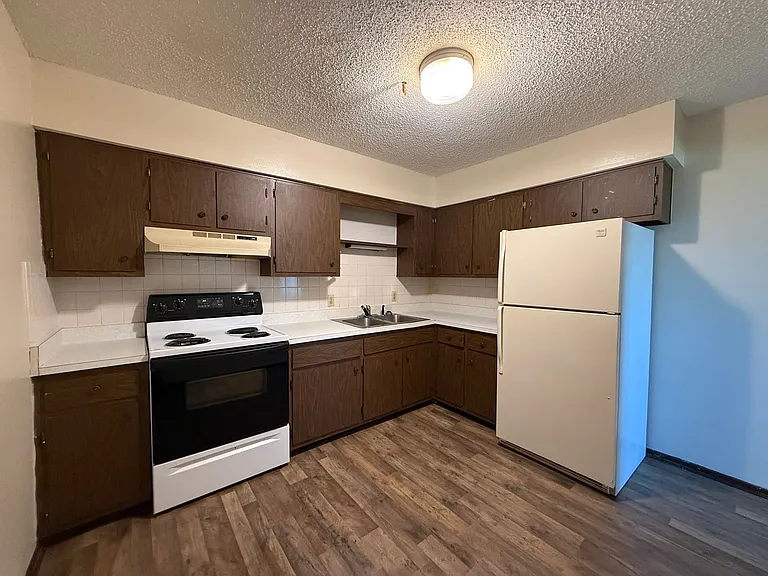 351 Southland Dr #40 — Photo 5