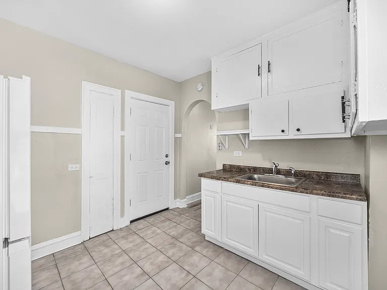 1846 S 15th Ave #5 — Photo 2