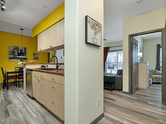 4th image of 5280 Terwillegar Blvd NW #104