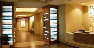 3rd image of 1900 N Bayshore Dr APT 3307
