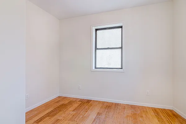 Rented by Compass | media 23