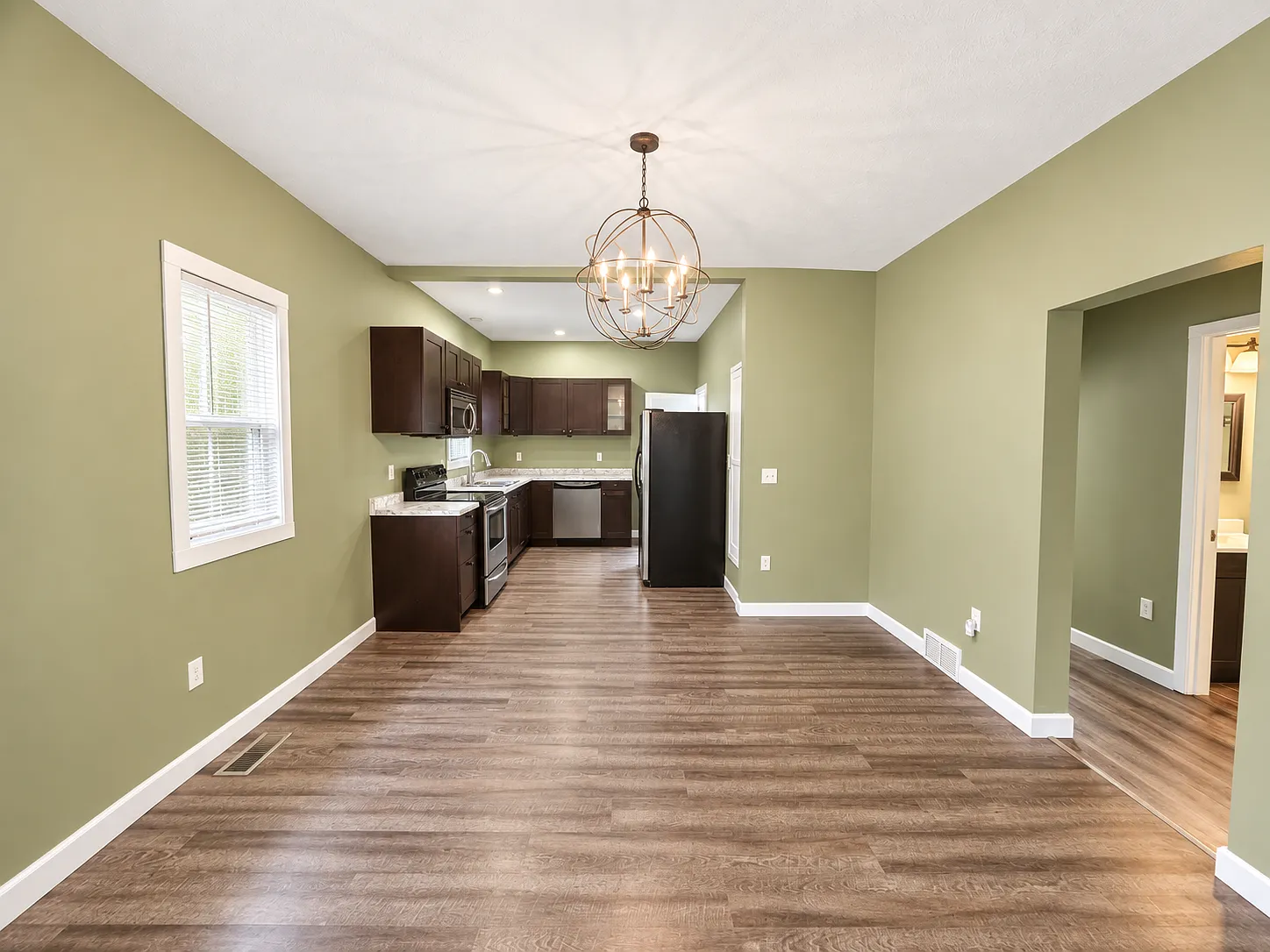 2 bed, 1200 sqft, $1,500 — Photo 4