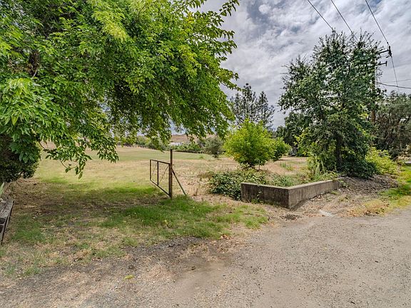 4th image of 11900 Sutter Hill Rd
