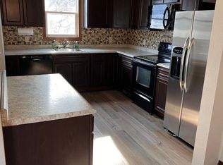 805 E 4th Ave, Mitchell, SD 57301