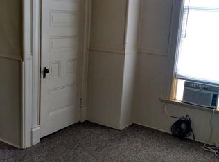 305 W 16th St APT 4, Dubuque, IA 52001