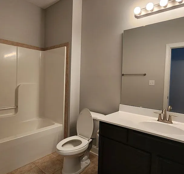 250 Sailor St — Photo 23