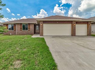 1151 S Canton Ave, Springfield, MO 65802