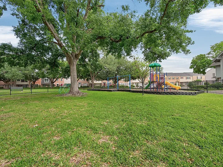 2109 Lander Ln #79 — Photo 34
